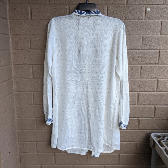 Johnny Was Embroidered Button Down Small - Picture 3 of 4